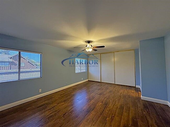 Building Photo - Spacious 2-Bedroom Townhouse in the Heart ...