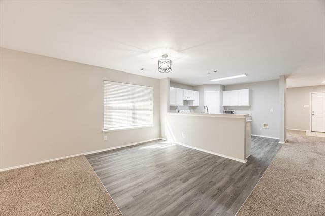 Building Photo - 2831 Grandview Dr