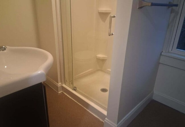 Building Photo - 247 N Main St