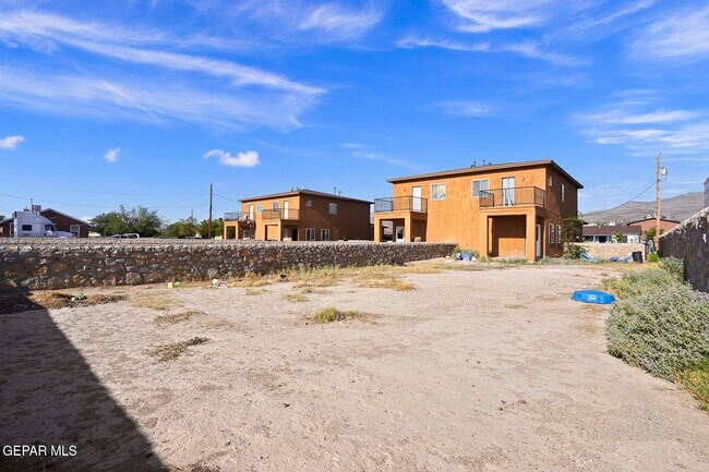 Building Photo - 7908 Mt Latona Dr