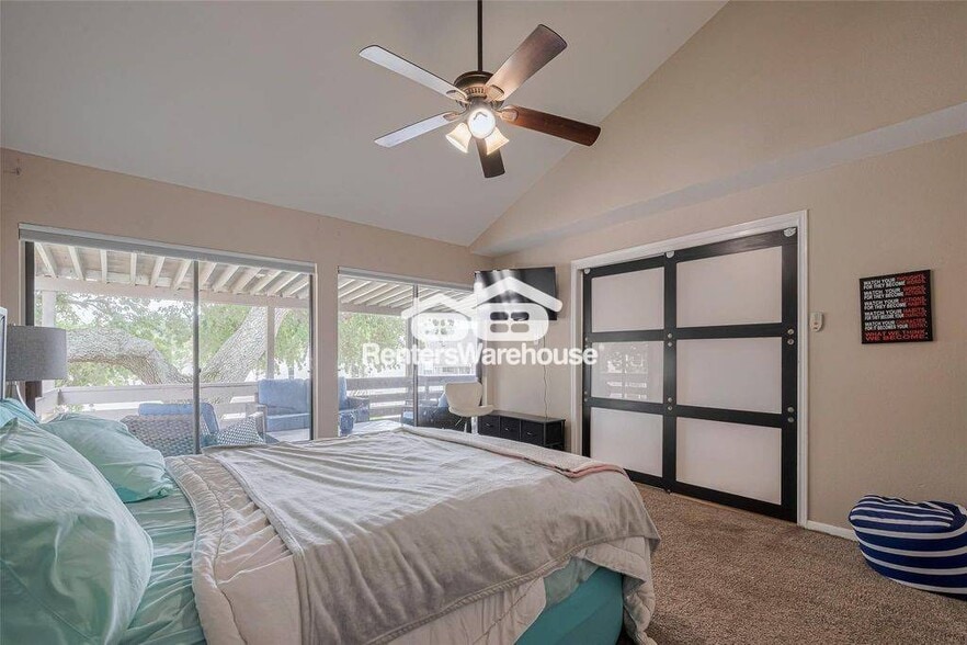 Building Photo - 182 April Point Dr N