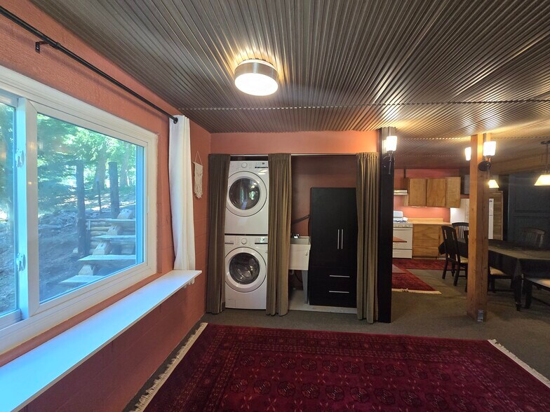 Building Photo - 11110 Fletcher Ct