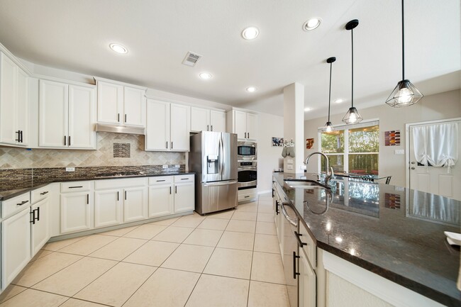 Building Photo - 27406 Starlight Canyon Ln