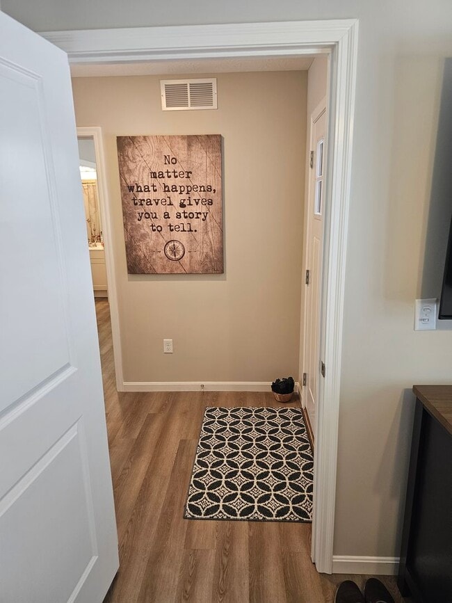 Building Photo - 814 Pierson Rd