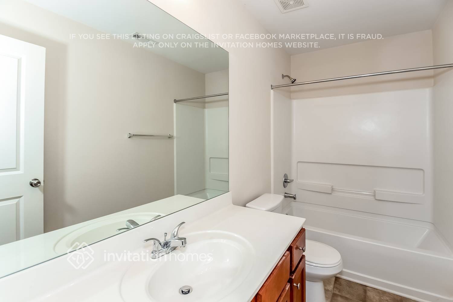 Building Photo - 4071 Oak Field Dr