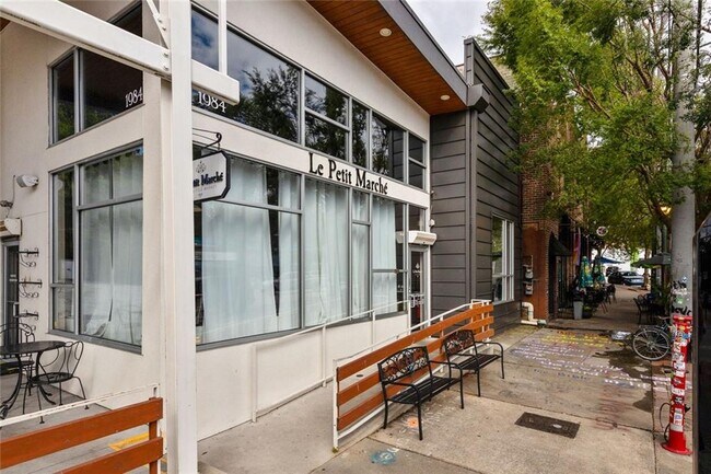 Building Photo - 2238 Ridgedale Rd NE