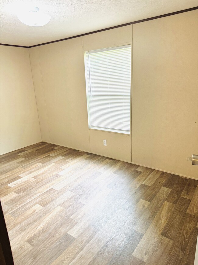 Building Photo - 67 Cove Landing Ln