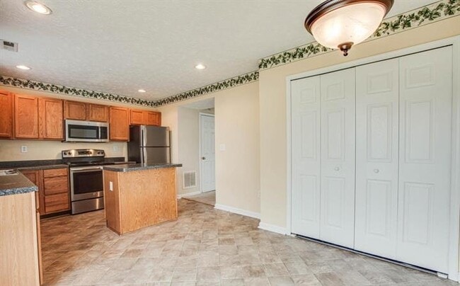 Building Photo - 9815 W Midland Way