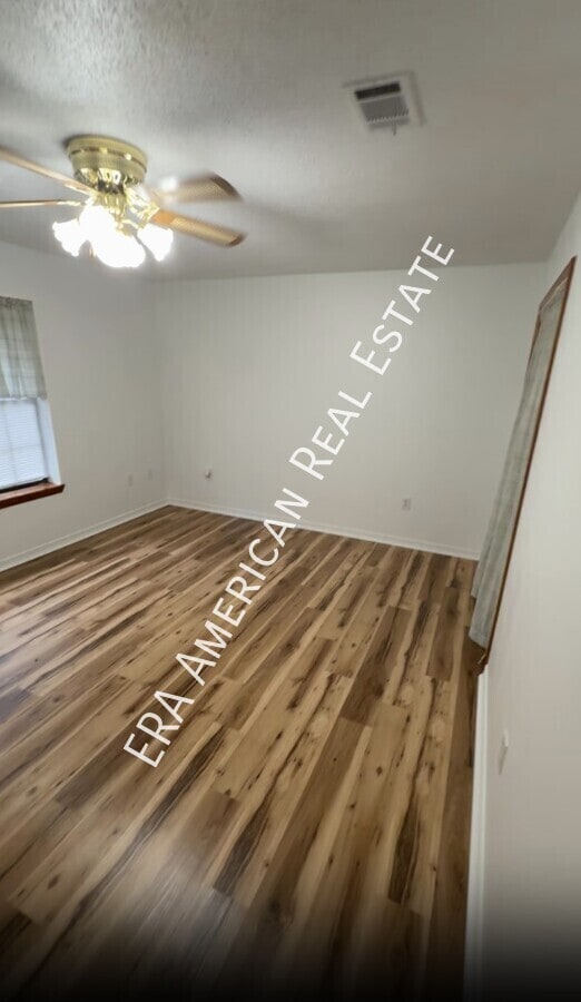 Building Photo - 101 Drewson Dr