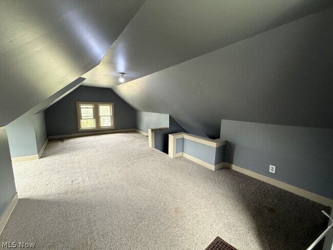 Building Photo - 1467 Beardsley St