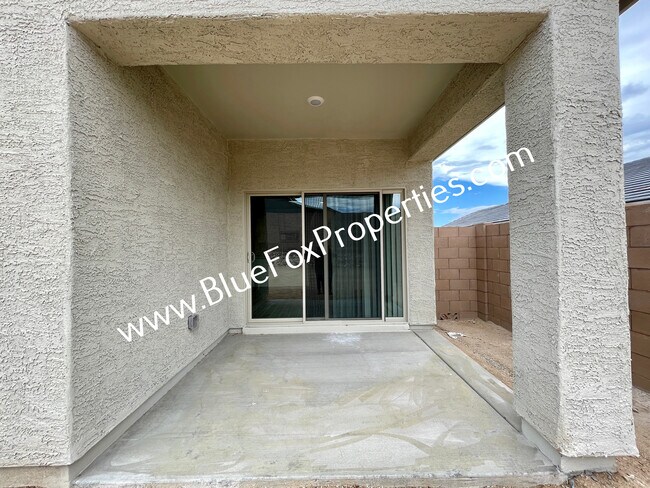 Building Photo - 5542 Coyote Star Rd