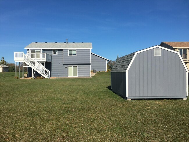 Building Photo - 5726 Egret Ave