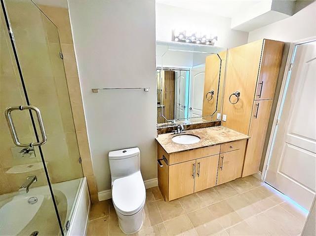 Building Photo - 3225 Turtle Creek Blvd Blvd