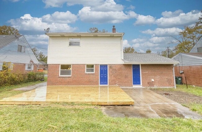 Building Photo - 833 W Galbraith Rd