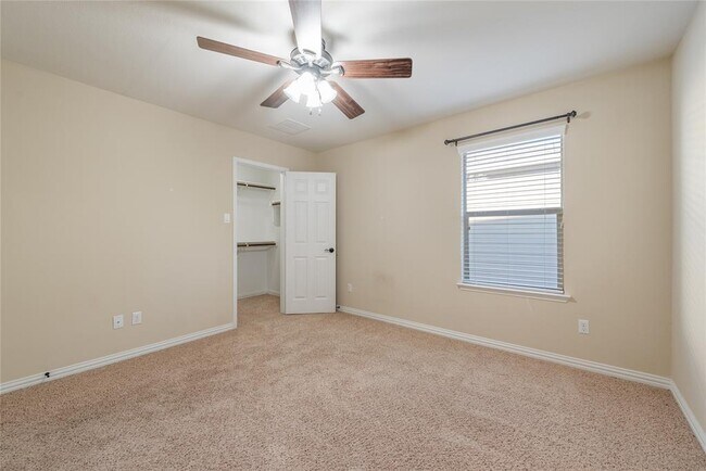 Building Photo - 9961 Aly May Dr