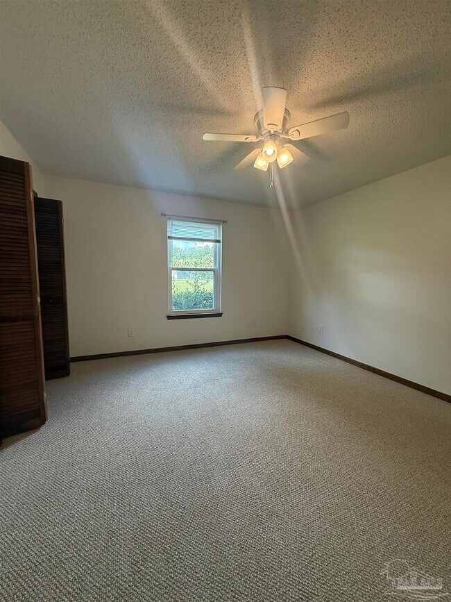 Building Photo - 6200 Jays Way