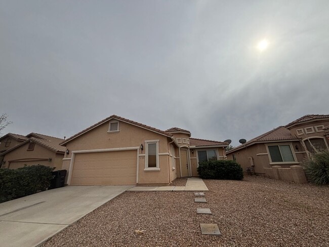 Building Photo - 5558 Wilder Dr