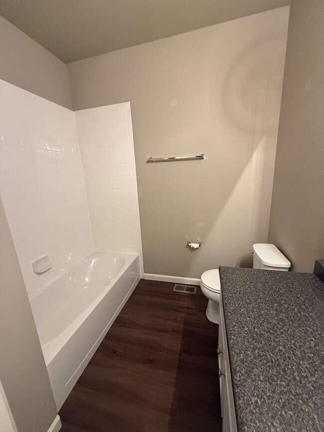 Building Photo - 257 Vela Pl