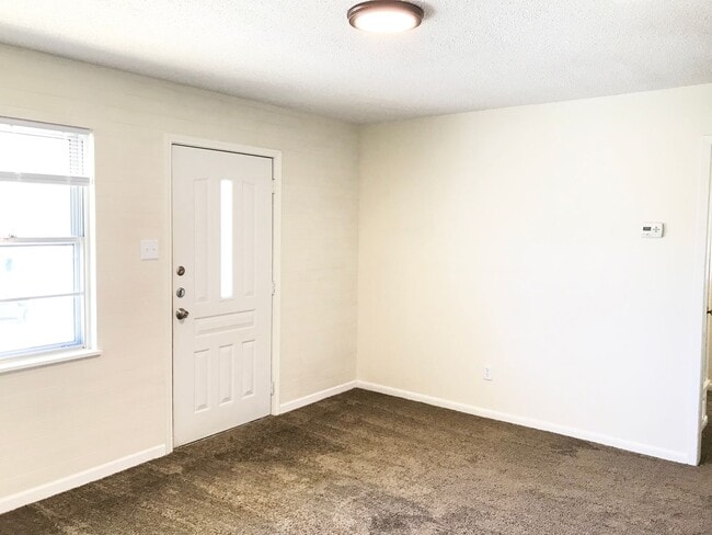 Building Photo - 1302 S 23rd St