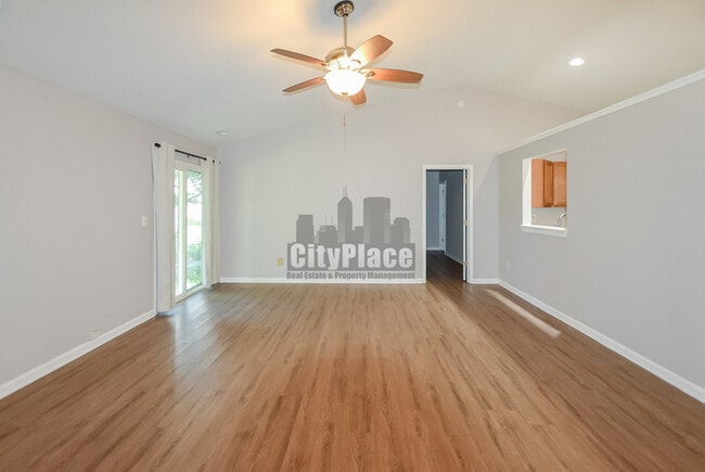 Building Photo - 4617 Welton St