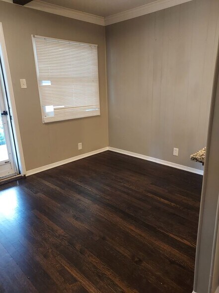 Building Photo - 3268 Prairie Ave