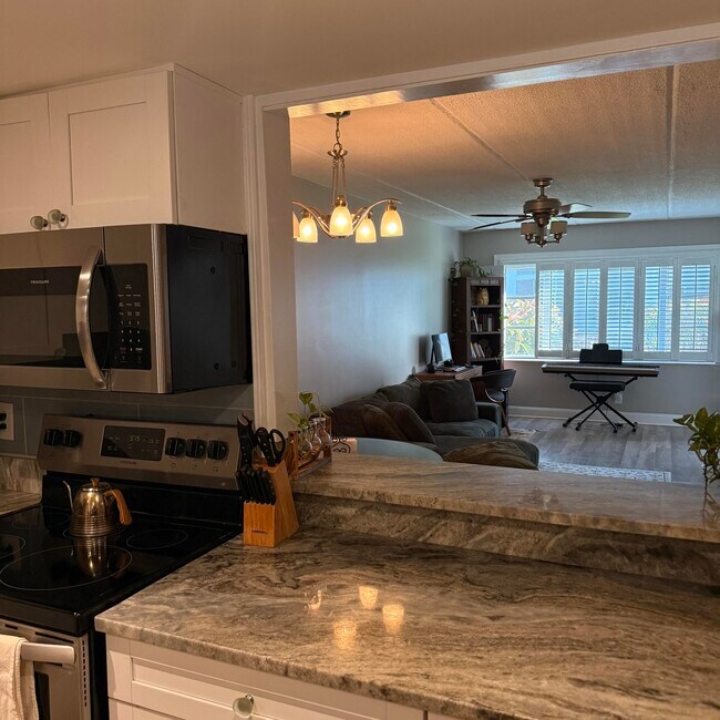 Building Photo - 4500 N Flagler Dr