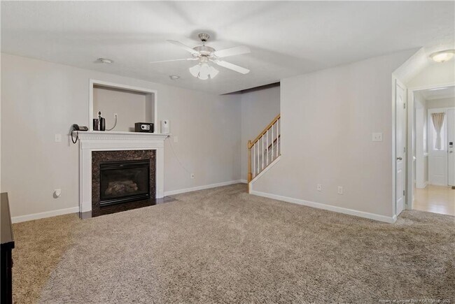 Building Photo - 420 Thorncliff Dr