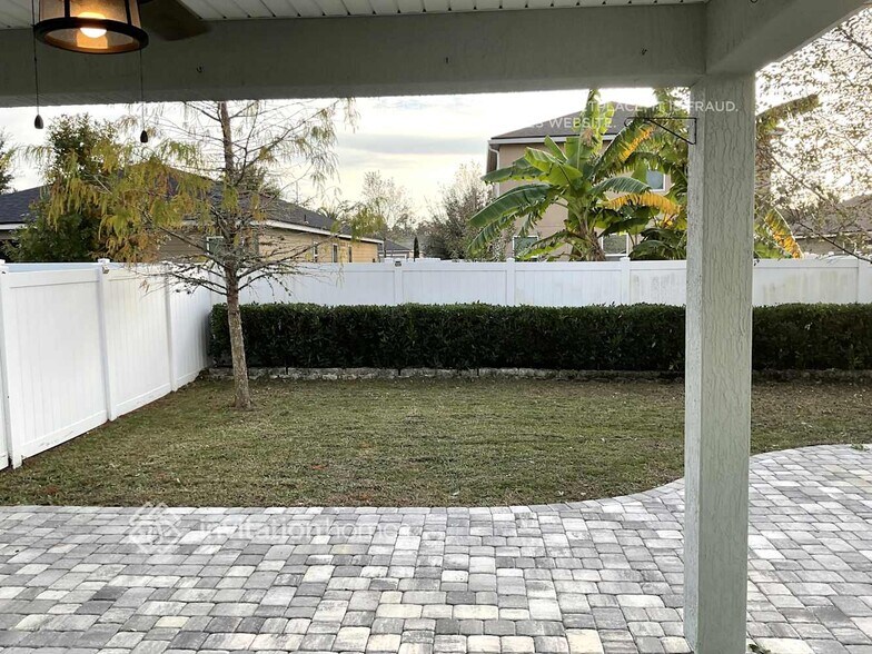 Building Photo - 7107 Emsley Cir