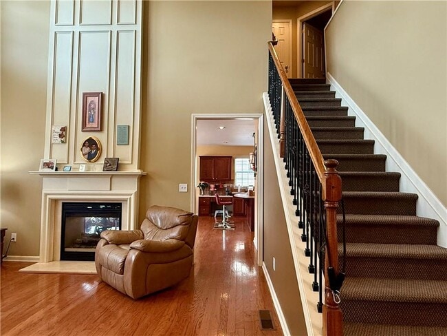 Building Photo - 585 Marylebone Dr
