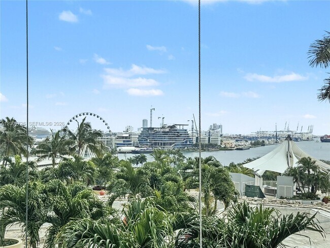 Building Photo - 253 NE 2nd St