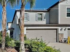 Building Photo - 2856 Coach Manors Way