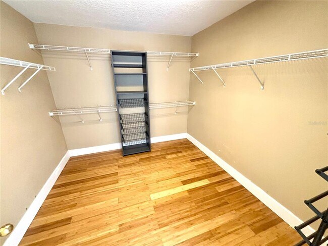 Building Photo - 10812 Tilston Point