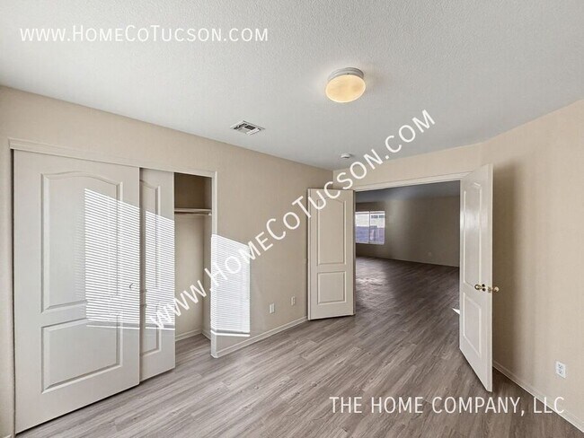 Building Photo - 2314 Silvergate Pl