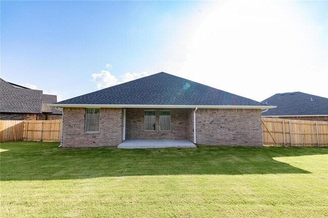 Building Photo - Brand New Taber Home + Norman + 3 Bedrooms...