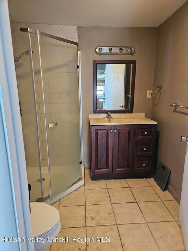 Building Photo - 798 Lattintown Rd