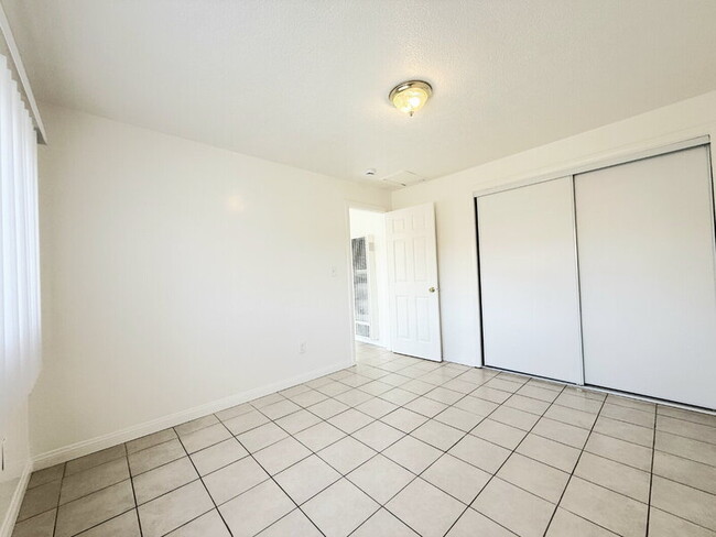 Building Photo - 14039 Orizaba Ave