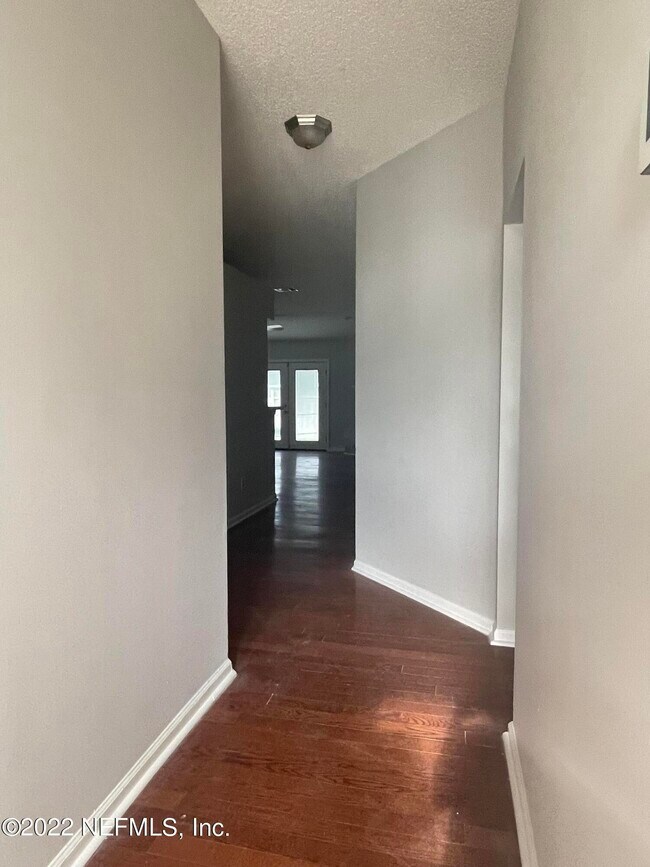 Building Photo - 3348 Volley Dr