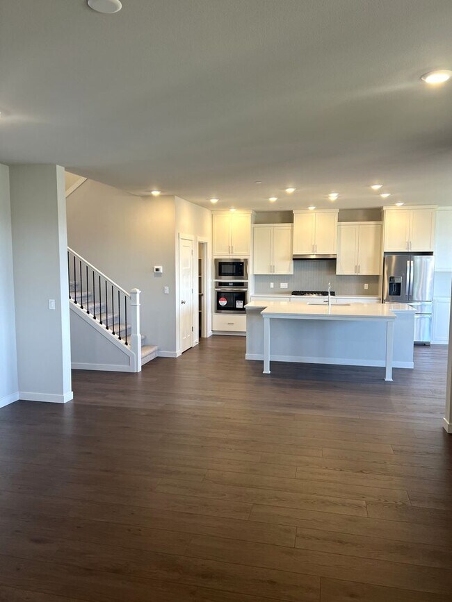Building Photo - Beautiful Beaverton 4 Bedroom Home with Open Floor Plan, Deck & Upstairs Bonus Room