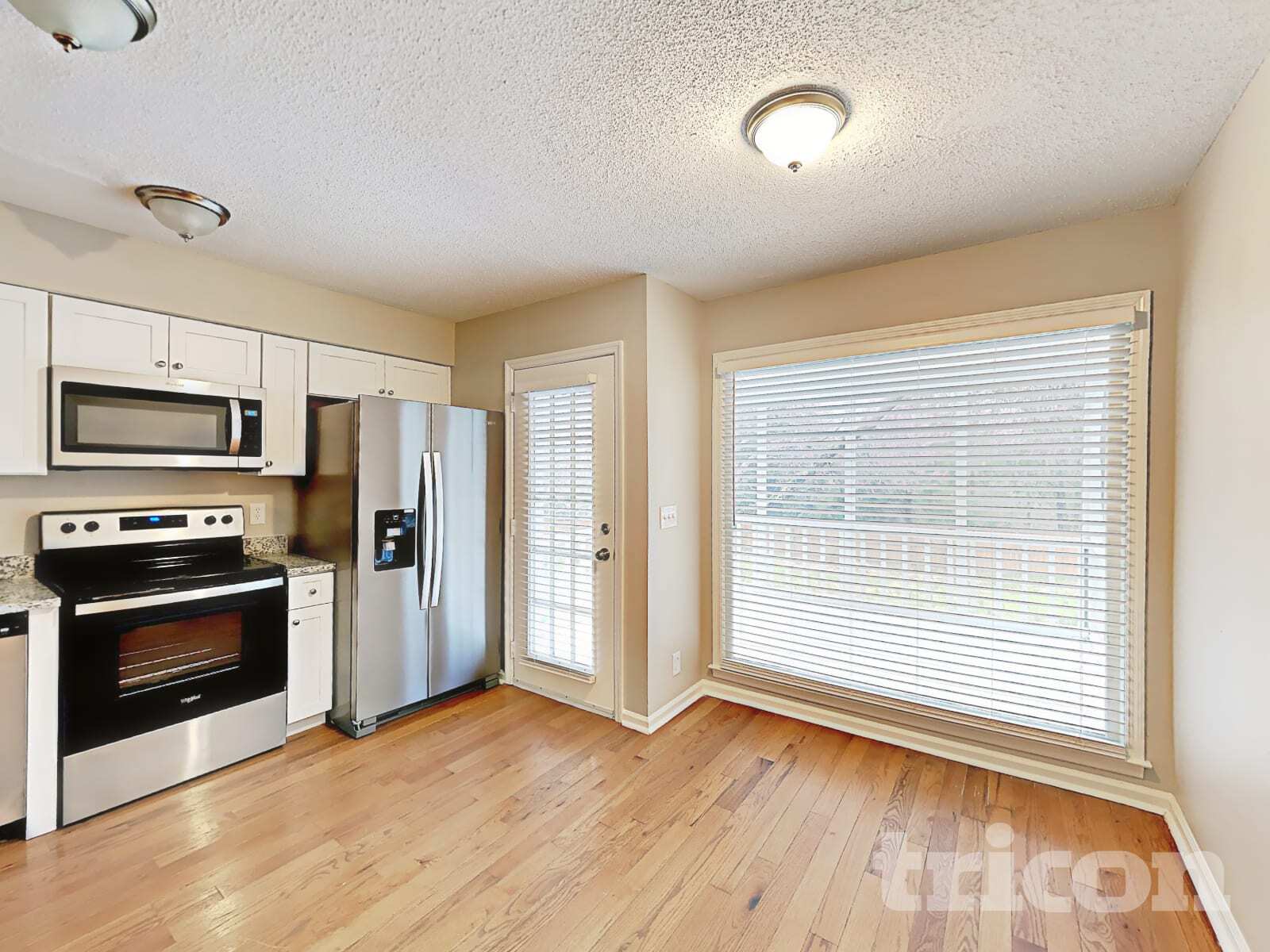 Building Photo - 2113 Putnam Ln