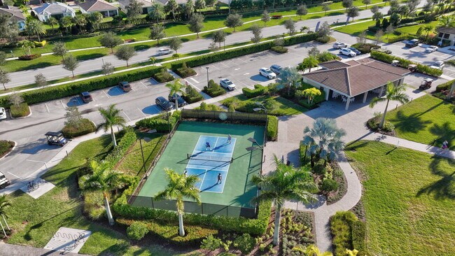 Building Photo - 11460 SW Pietra Wy