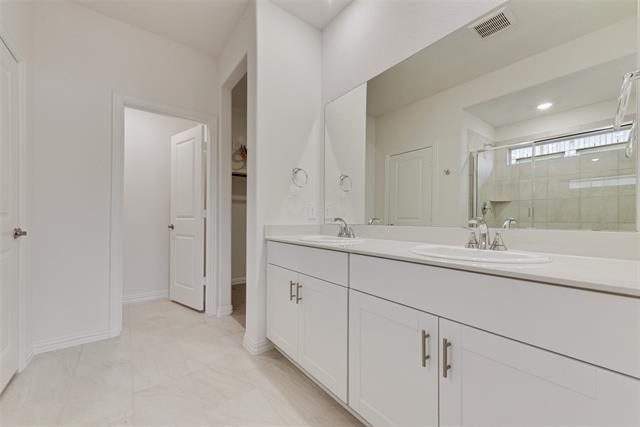 Building Photo - 6624 Vly Lk Ln