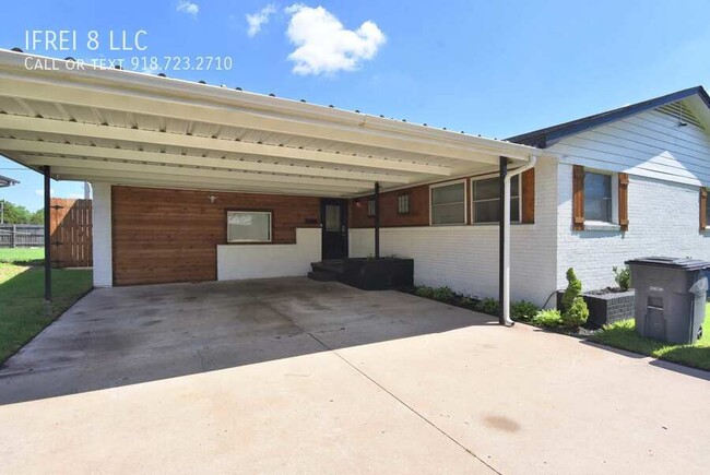 Building Photo - Midtown 4beds and 3 bath home completely u...