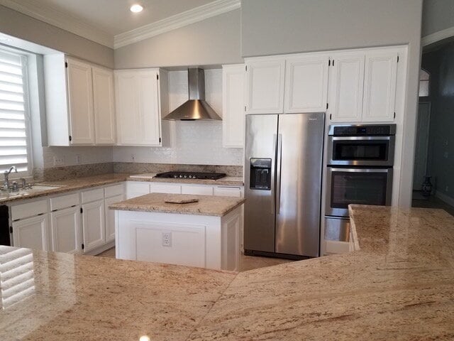 Building Photo - Elegant Single-Story Pool Home in Gated Community with Upgraded Kitchen & Easy-Care Backyard Pool...