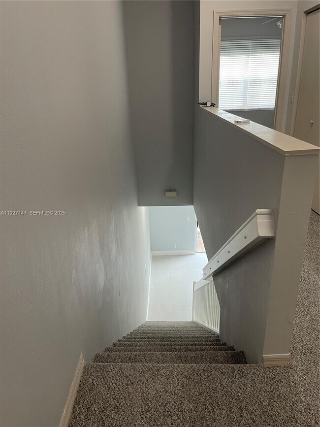 Building Photo - 1861 Salerno Cir