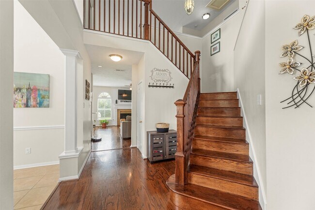 Building Photo - 44 Parkway Pl