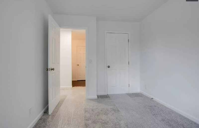 Building Photo - 606 Castlegate Dr
