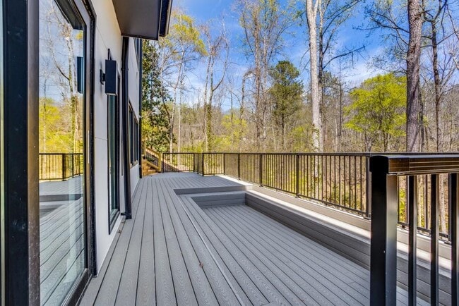 Building Photo - 600 Colebrook Ct NW