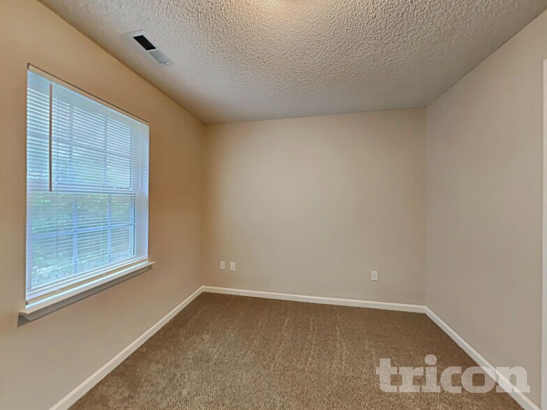 Building Photo - 4531 Keeneland Ln