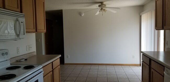 Building Photo - Single Level Energy Efficient 2+ Bedroom H...