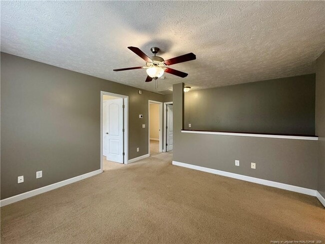 Building Photo - 250 Bayleaf Dr